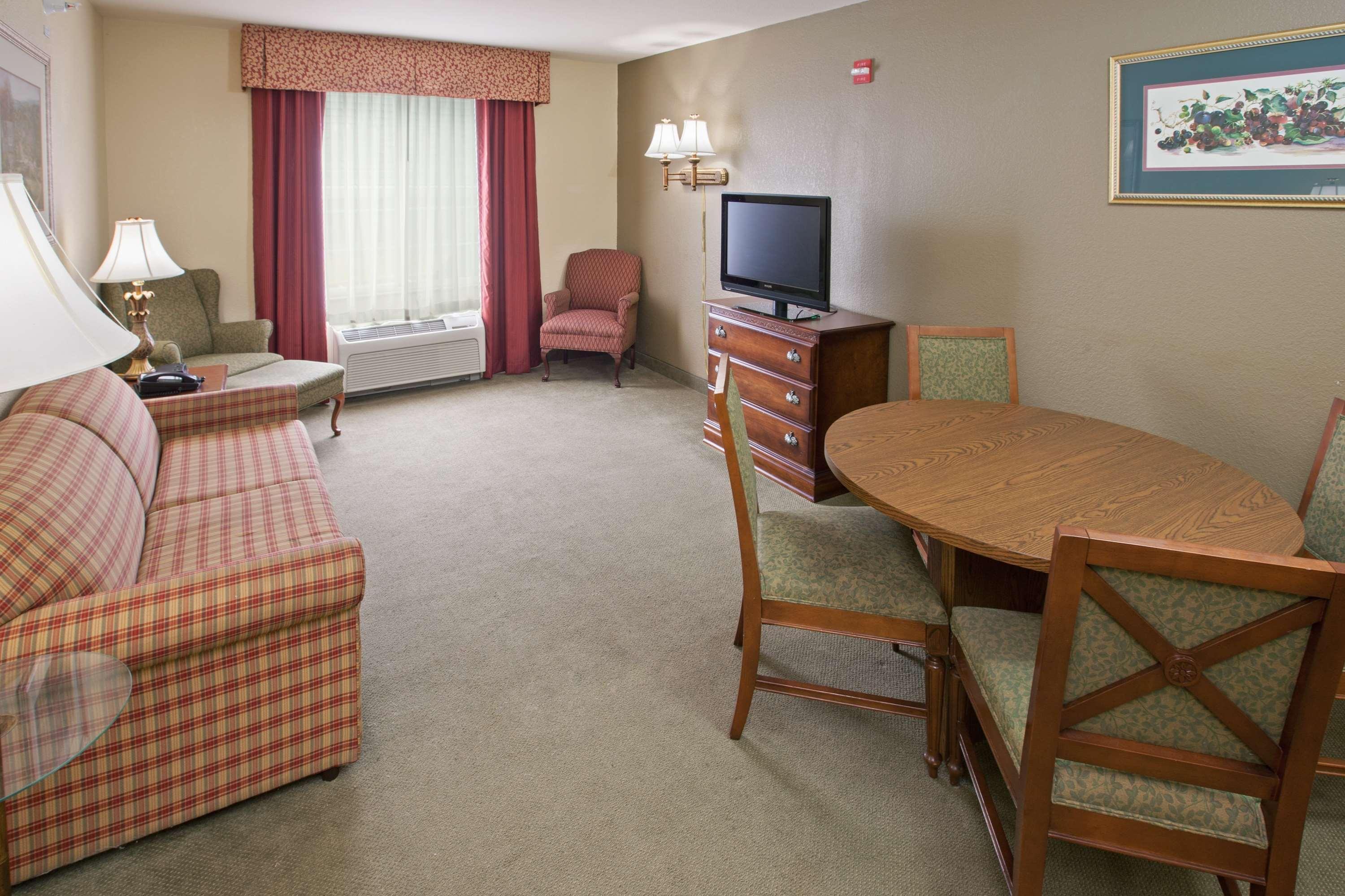 Wingate By Wyndham Youngstown - Austintown Exterior photo